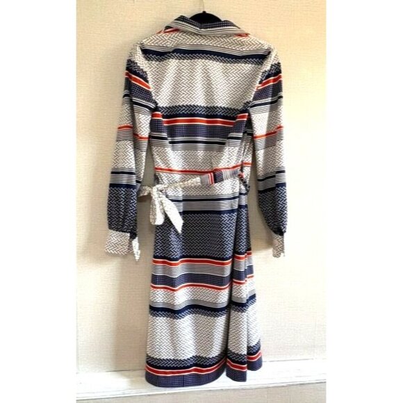 Vintage Alta Costura Long-Sleeve Striped Pattern Collared Midi Dress With Belt - Picture 2 of 10